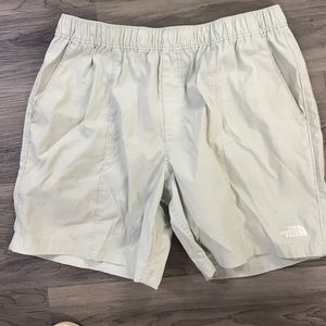 NorthFace shorts Size L